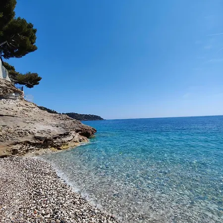 Le Coq Florentina - Air Conditioning - Seafront - Wifi Apartment